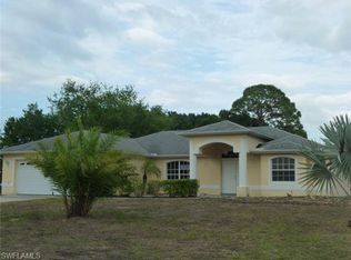604 Richmond Ave N, Lehigh Acres, FL 33972