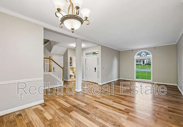 369 Dandridge Dr — Photo 4
