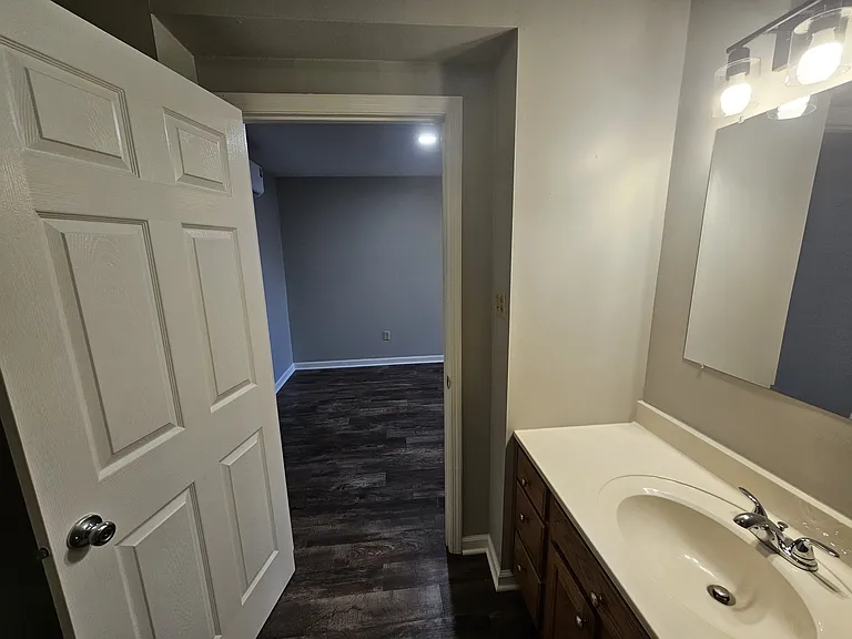 211 Earlene Ct #C — Photo 12