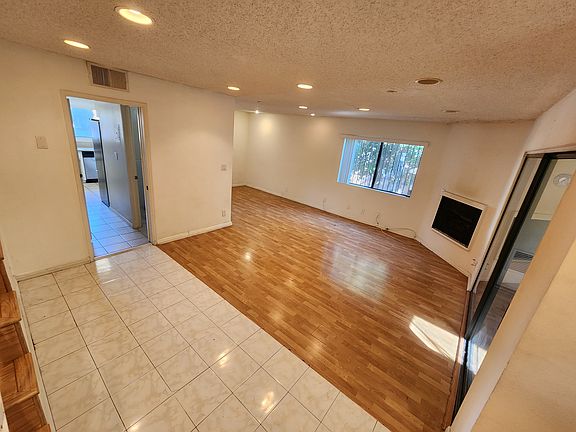 4th image of 13211 Vanowen St APT 7