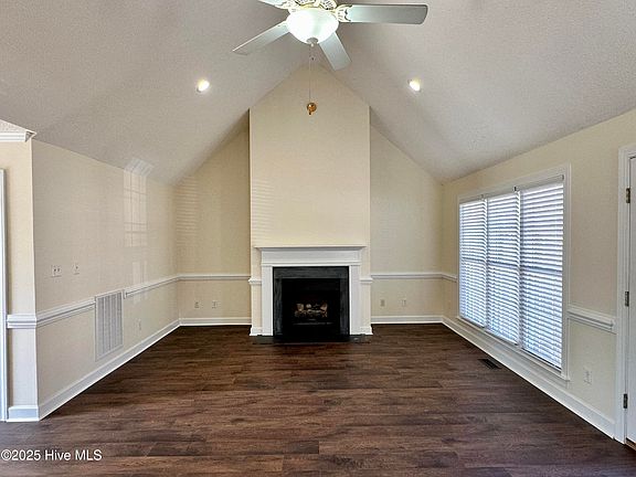 3rd image of 2710 Tonya Ct