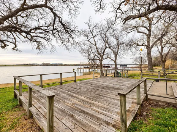 7201 Plover Cir, Fort Worth, TX 76135