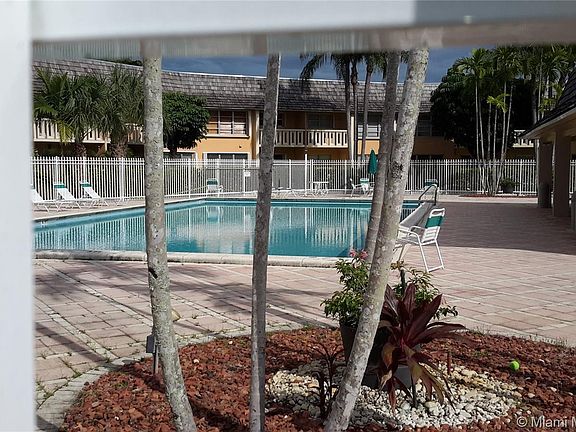 2nd image of 7480 Miami Lakes Dr APT G309