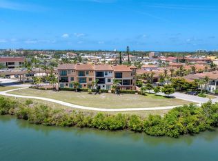 209 E Venice Ave, Venice, FL 34285