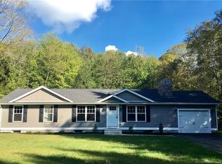 95 Hart Rd, Guilford, CT 06437