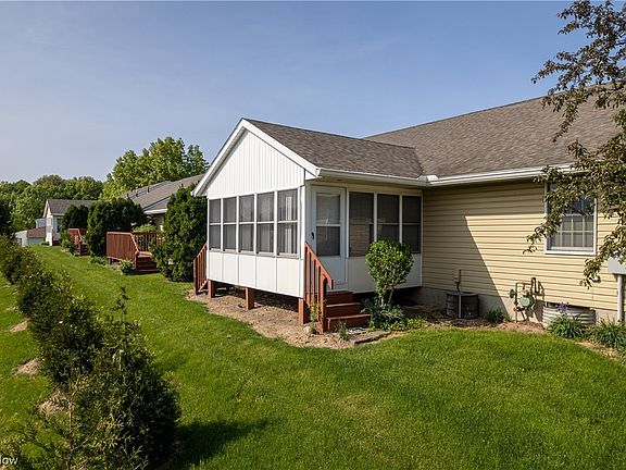 5th image of 182 Park Place Dr