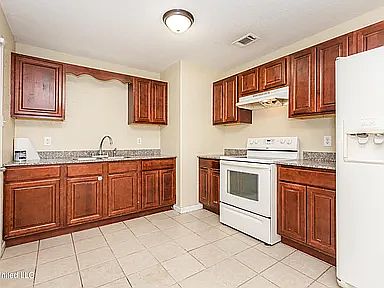 4th image of 5117 Potomac Dr