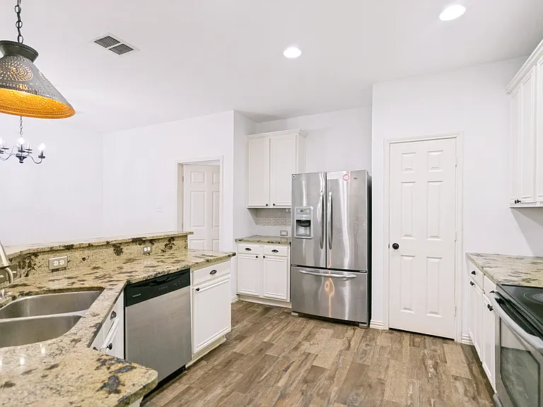 208 N Arbor Ridge Dr — Photo 5