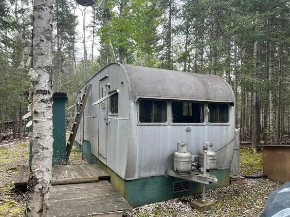 1274 Erie St, Bois Blanc Island, MI 49775