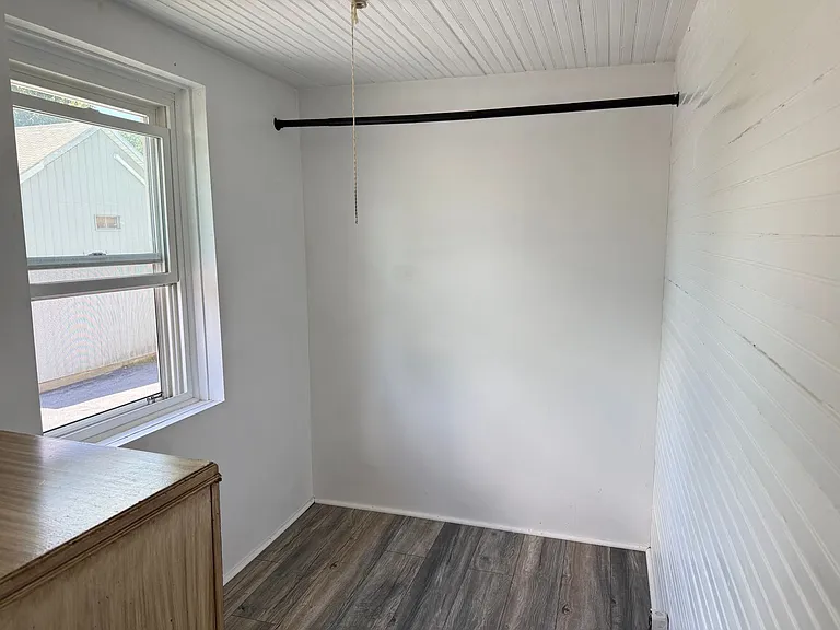 2146 Main St — Photo 12