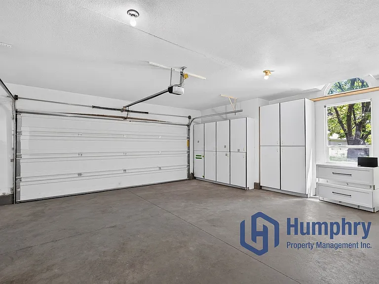 1948 E Cypress Point Dr — Photo 35