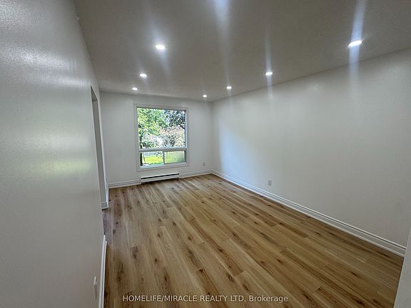 2nd image of 893 Lakeshore Dr #6