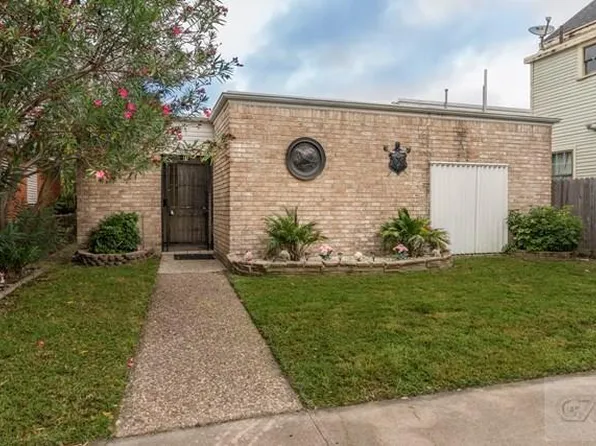 2106 Avenue L, Galveston, TX 77550