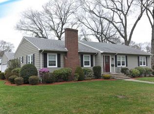 95 Glenmere Dr, Cranston, RI 02920