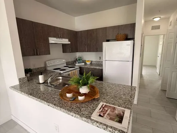 7895 W 4th Ln #B, Hialeah, FL 33014