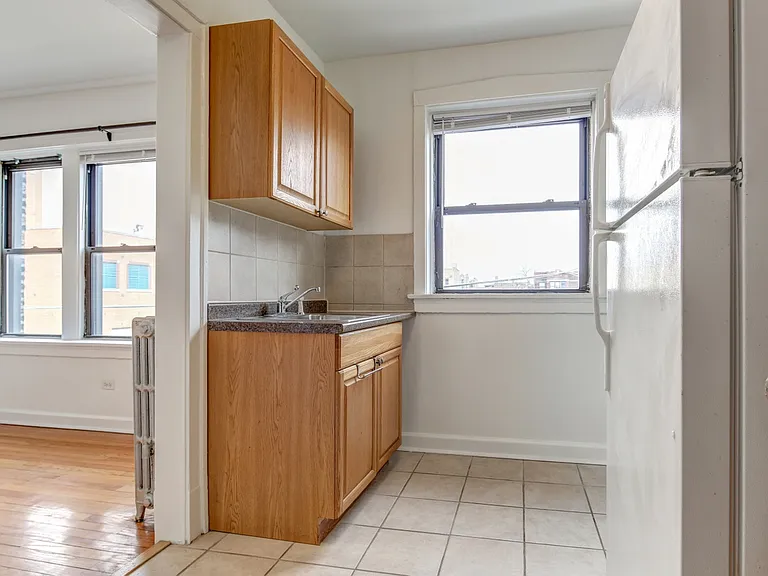 Farwell Apartments — Photo 33