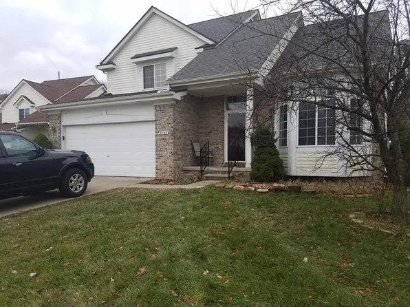 8162 Starling Ct, Ypsilanti, MI 48197