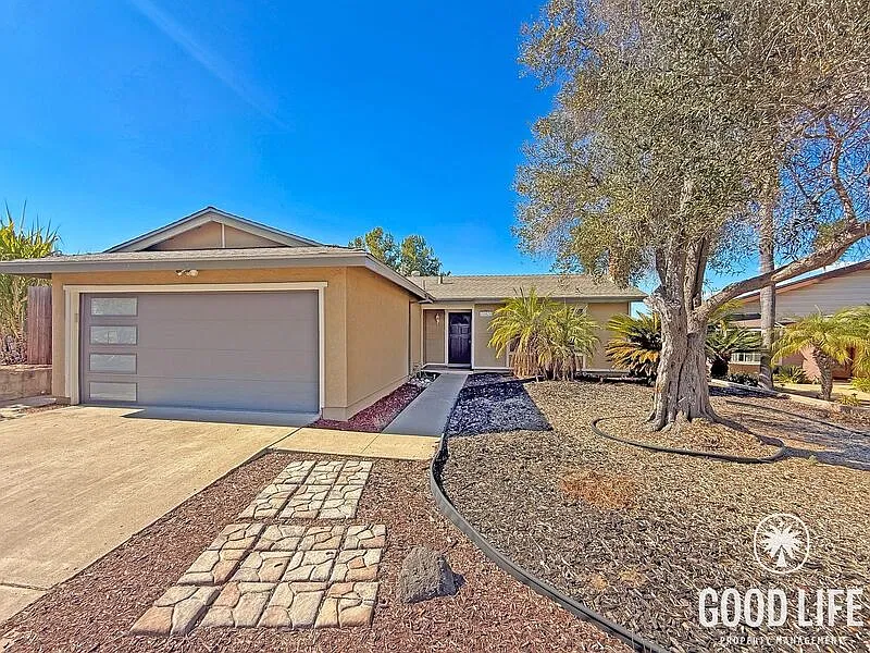 3 bed, 2.0 bath, 1400 sqft, $3,900 — Photo 1