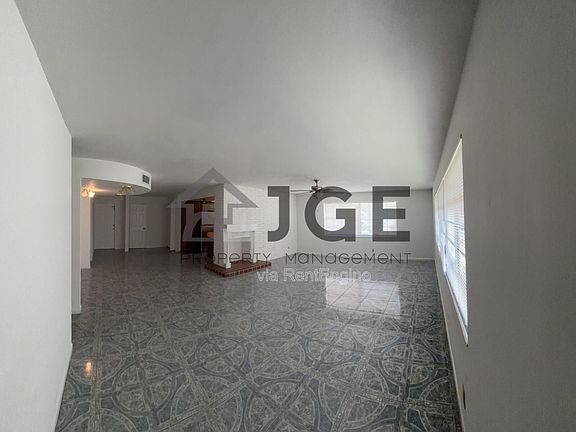 5th image of 1040 Crystal Lake Dr APT 2