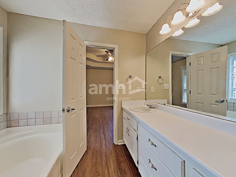 325 Split Rail Way — Photo 14