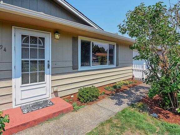 3rd image of 8304 NE Benton Dr