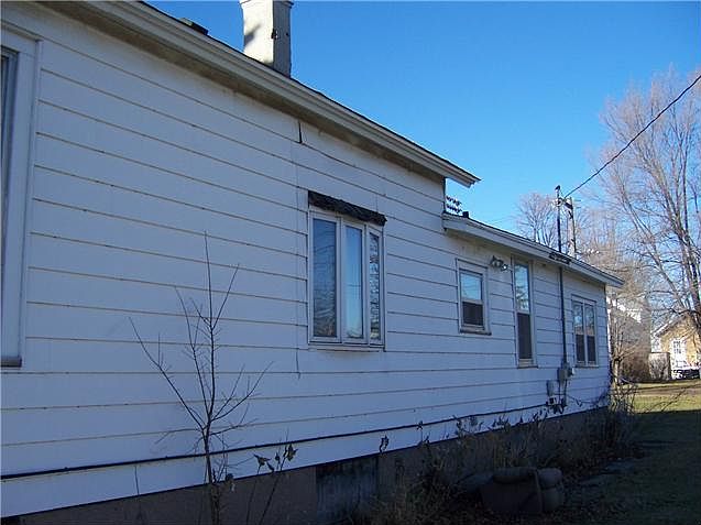 2nd image of 1012 12th Ave