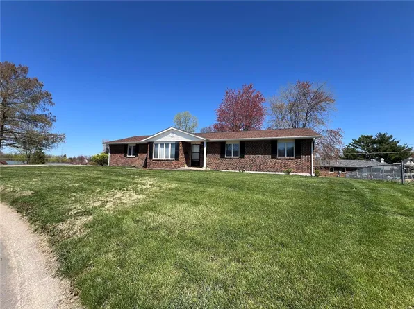 16 Homestead, Hannibal, MO 63401