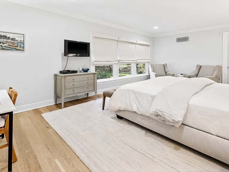 81 Leos Ln — Photo 19