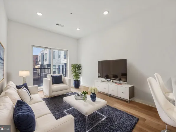 2020 Frankford Ave #203, Philadelphia, PA 19125