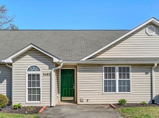 2482 Tuckawana Cir NW #2482, Roanoke, VA 24017