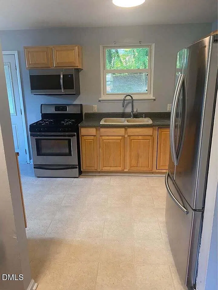 Studio, 2.0 bath, $2,100 — Photo 4