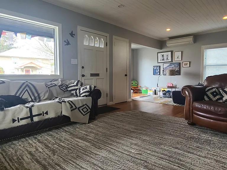 8414 N Fiske Ave — Photo 15