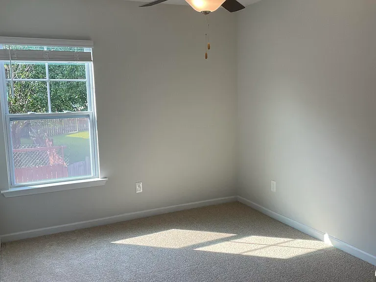 324 Woodlock Ln — Photo 7