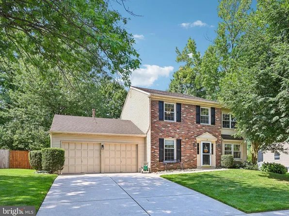 15 Wendover Dr, Mount Laurel, NJ 08054
