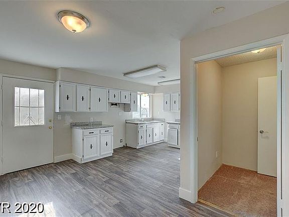 3rd image of 300 W Monroe Ave