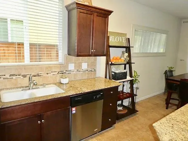693 Kaweah Ave — Photo 15