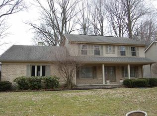5690 Tracy Dr, Youngstown, OH 44512