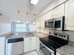 2220 N Cypress Bend Dr APT 503, Pompano Beach, FL 33069