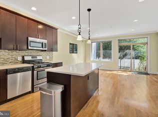 725 N 20th St #B, Philadelphia, PA 19130