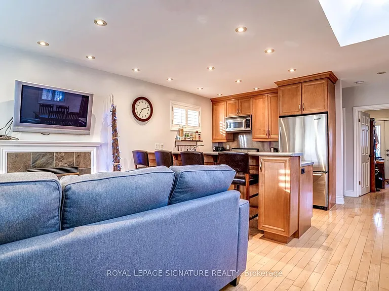 33 Athlone Rd #MAIN FL — Photo 7