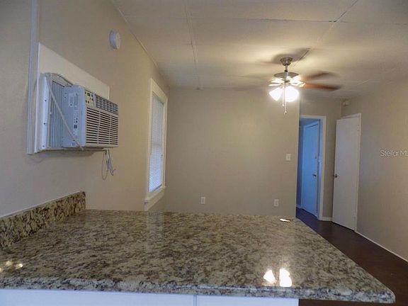 3rd image of 626 HIGHLAND STREET N