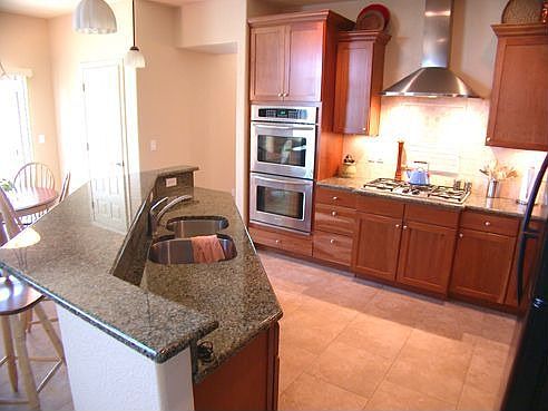 3rd image of 2534 Westward Dr