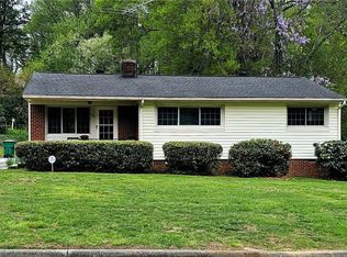 612 Woodridge Ln, High Point, NC 27262