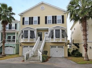 87 W 2nd St, FOLLY BEACH, SC 29439