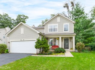 2912 Plantation Dr, Carpentersville, IL 60110