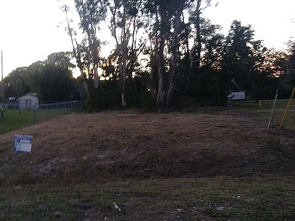 3rd image of 18460 Phlox Dr