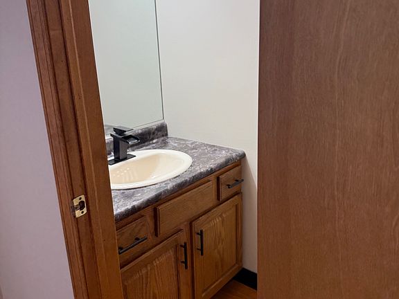 5th image of 2753 Alder Creek Dr S