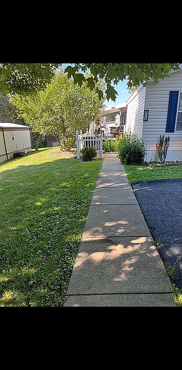 1st image of 202 Forest Dr