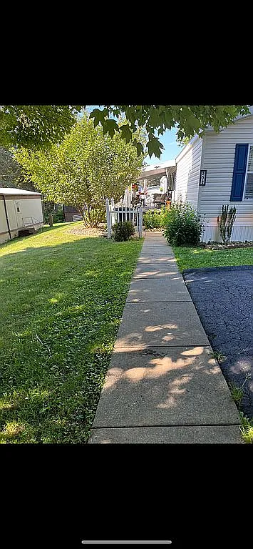 202 Forest Dr photo 1