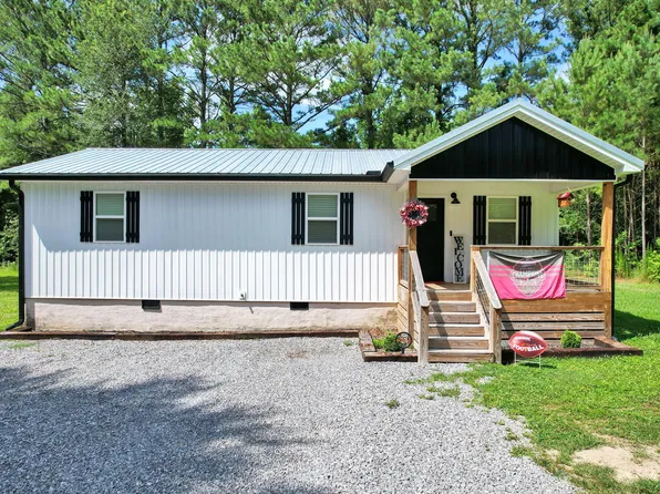 2854 Halls Valley Rd, Trion, GA 30753